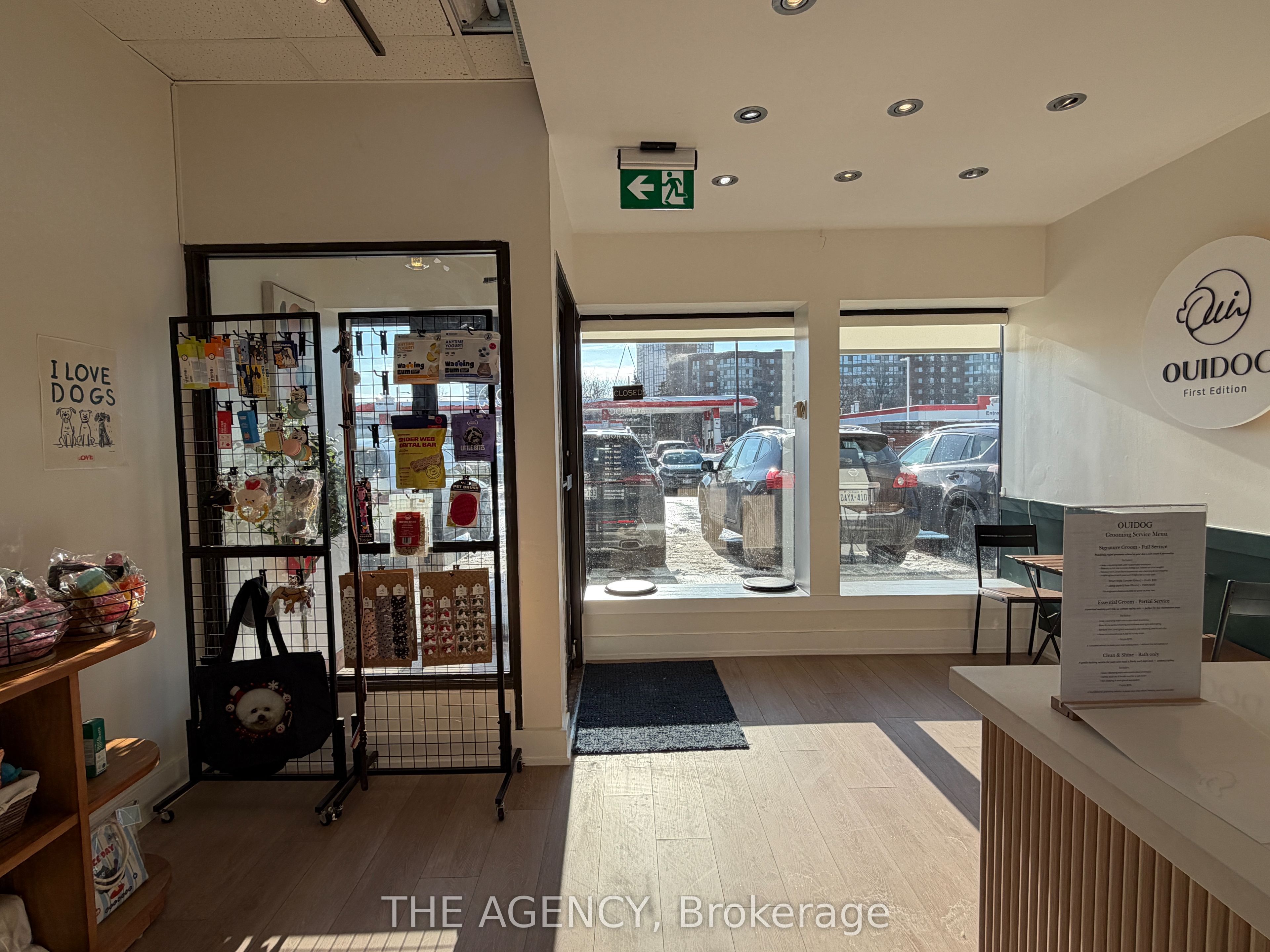Service Related Business for Sale — 9580 Yonge St #3, Richmond Hill photo 1