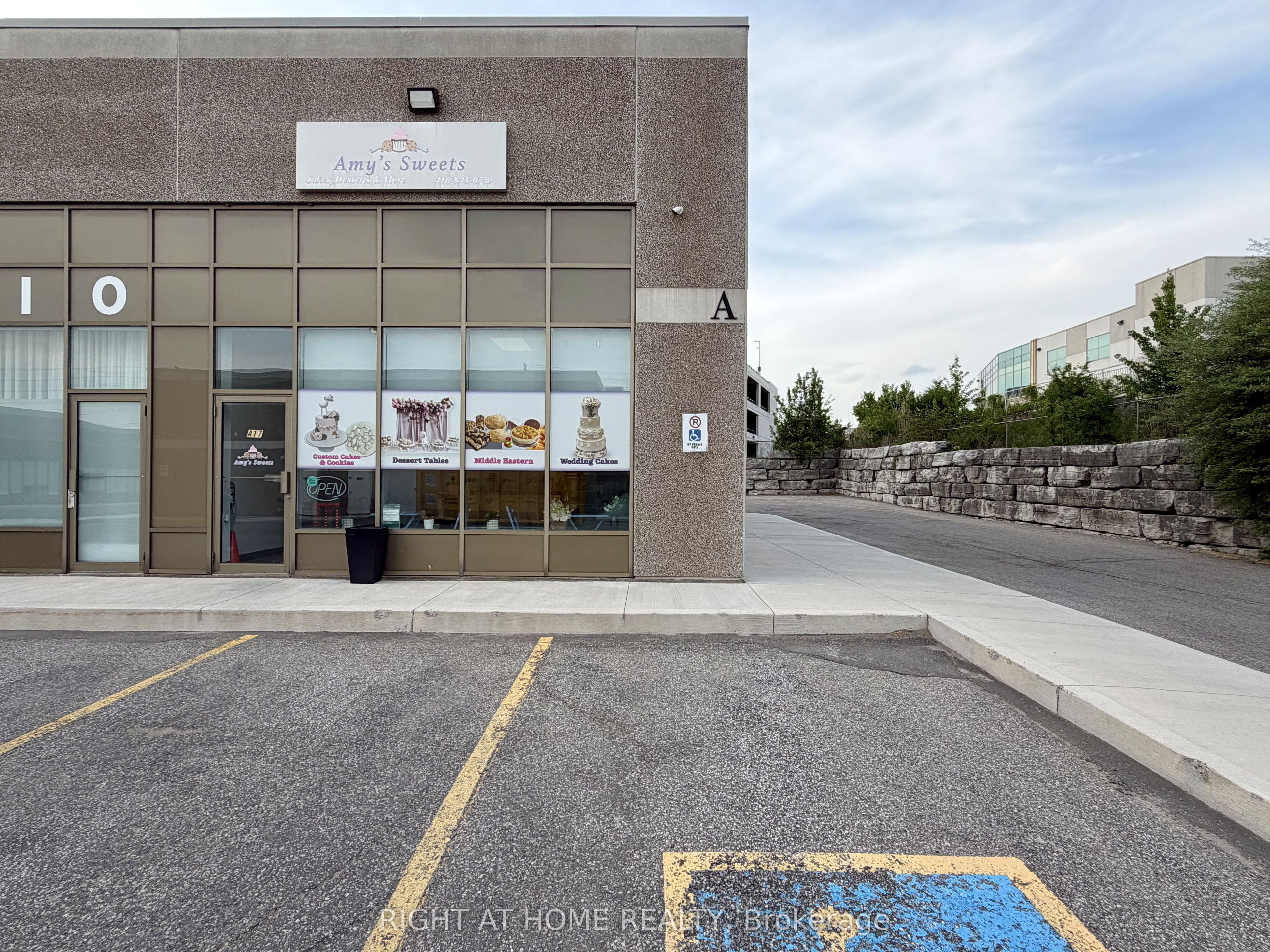Bakery Business for Sale — 1550 16TH Ave #A17, Richmond Hill photo 1