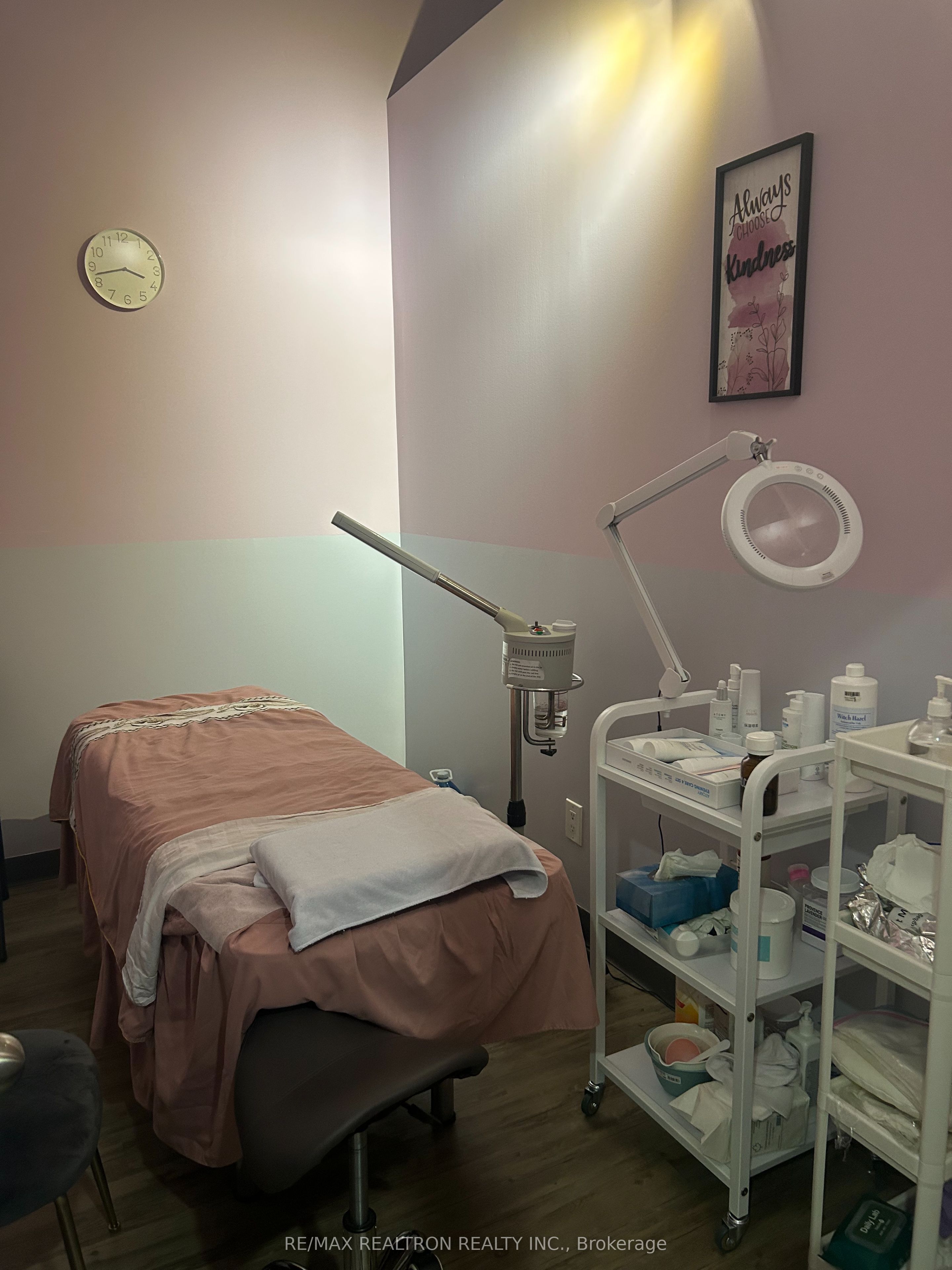 Service Related Business for Sale — 2900 Steels Ave E #26A, Markham photo 1