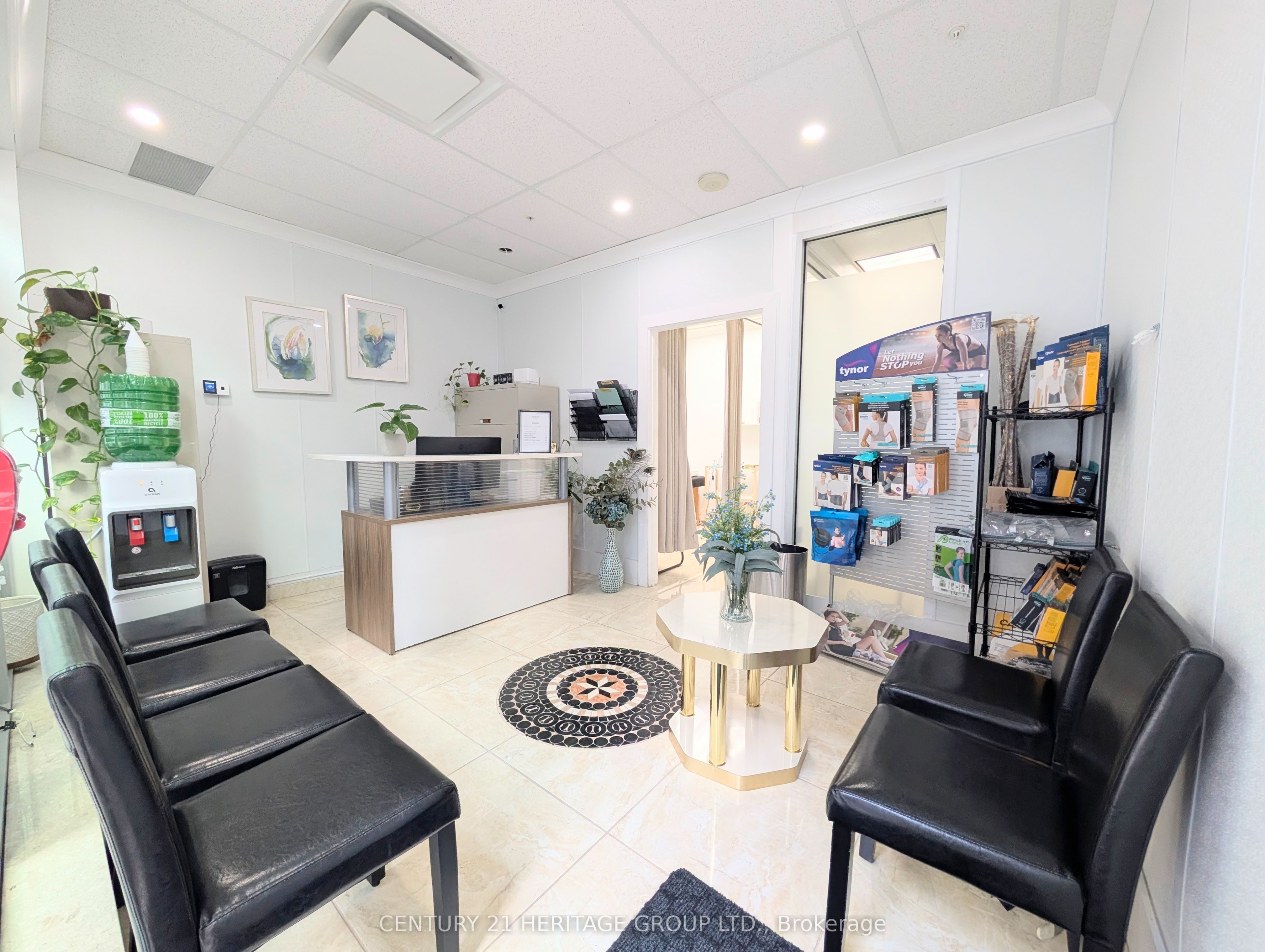 Medical/Dental Business for Sale — 7181 Yonge St #2, Markham photo 1